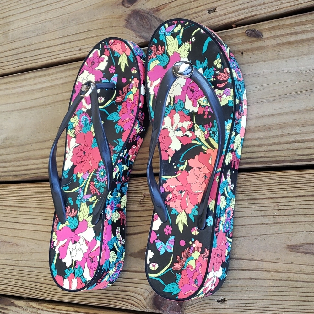 Sakroots thong flip flops size 9